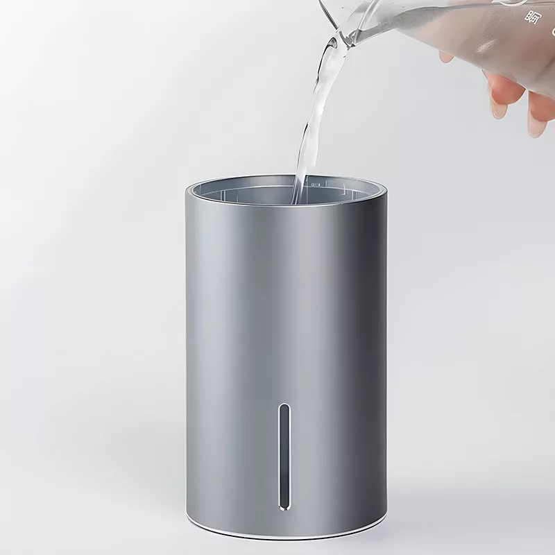 Diffusore Auto Elicottero Ad Energia Solare – Rotazione Automatica – Silenzioso E Elegante – Purificatore D'Aria Per Cruscotto – Regalo Originale Per Uomo – Colore Bianco