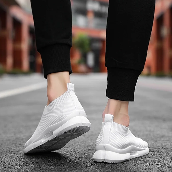 RIP-IT Ripgors Scarpe Da Softball Donna – SwiftStep Ringor Pro Turf, Taglia 44, Colore Bianco/Grigio – Leggere, Flessibili E Progettate Per Il Piede Femminile