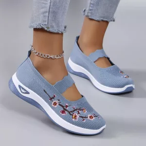 women shoes, women sneakers, slip on shoes, casual shoes, summer shoes, lightweight shoes, breathable shoes